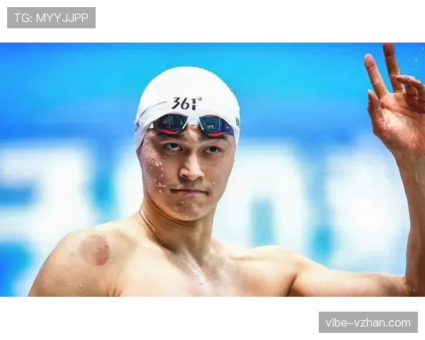 孙杨训练完直接啃鸡腿？这自律人设崩得也太真实了